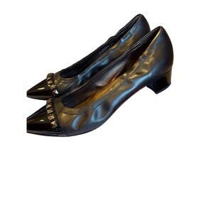 AGL Attilio Giusti Leombruni Black Leather Point Toe Pyramid Stud Shoes Women 42